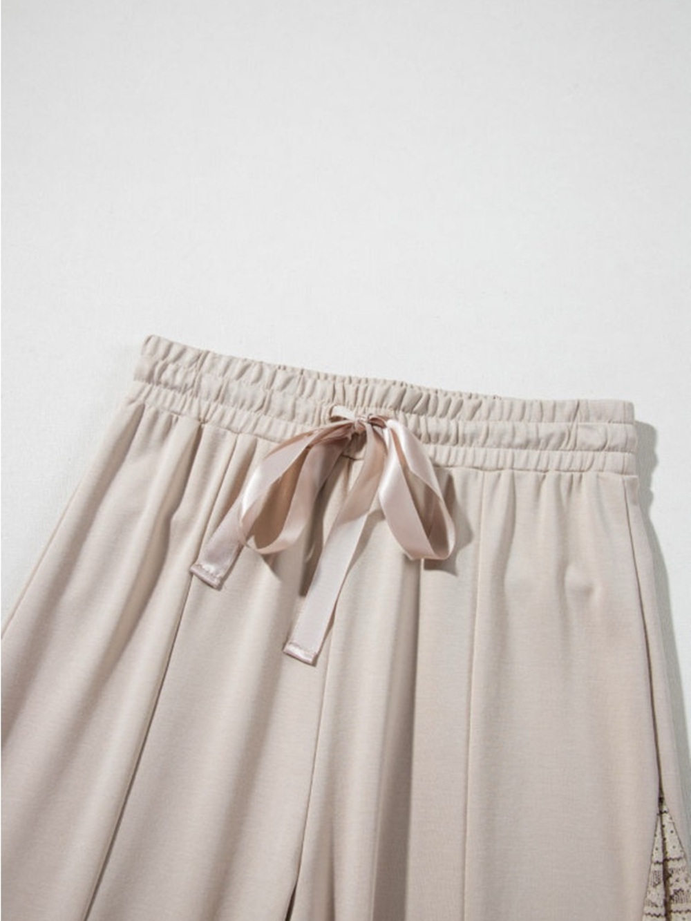 Wide-Leg Lace Insert Pants - Picture 6 of 14